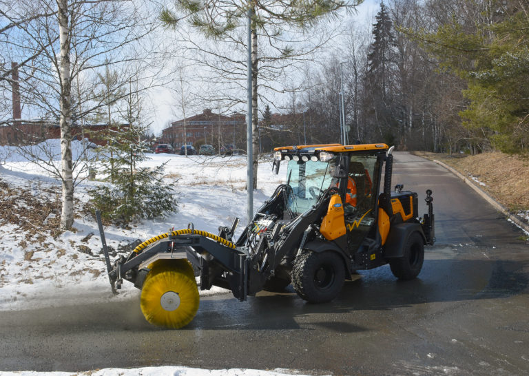 Wille 375 Delta with Wille Optim Rotary Brush