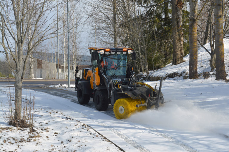 Wille 375 Delta with Wille Optim Rotary Brush