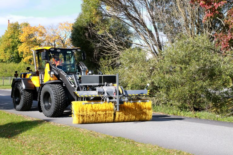 Wille 875 Delta with Wille Optim Rotary Brush